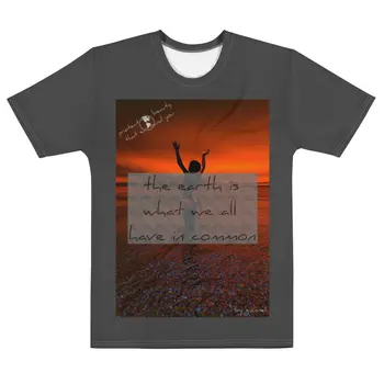 THE EARTH Men's t-shirt by Gianneli